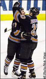 Adam Oates, Steve Konowalchuk